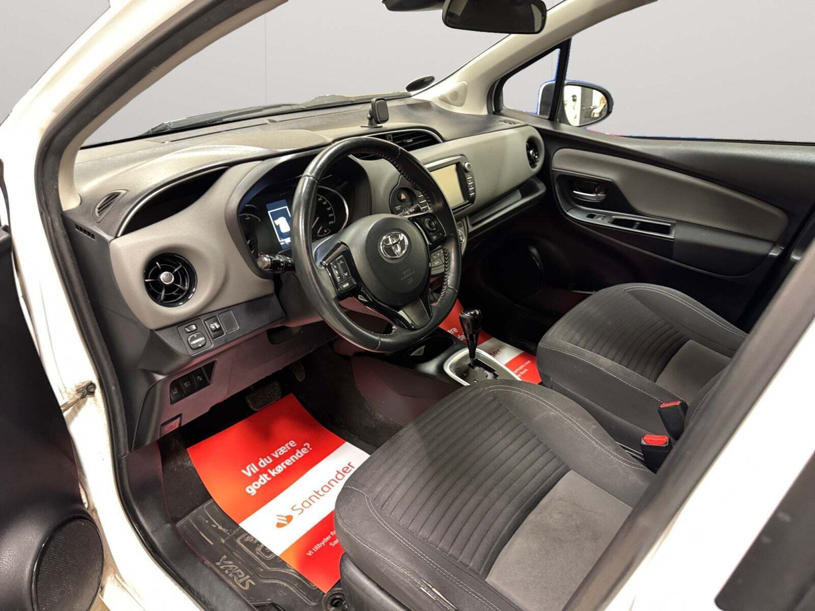 Toyota Yaris 1,5 Hybrid H2 e-CVT Van