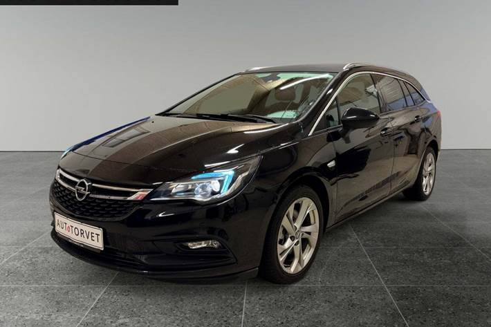 Sort Opel Astra fra 2017 set udefra