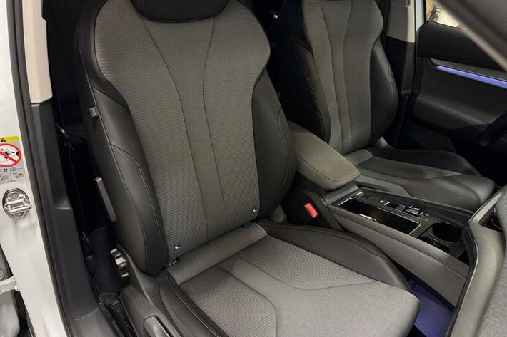 Hvid Skoda Enyaq fra 2021