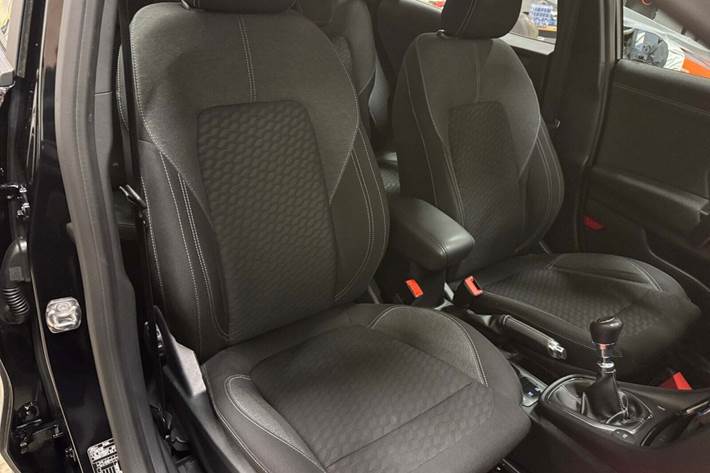 Sort Ford Puma fra 2023