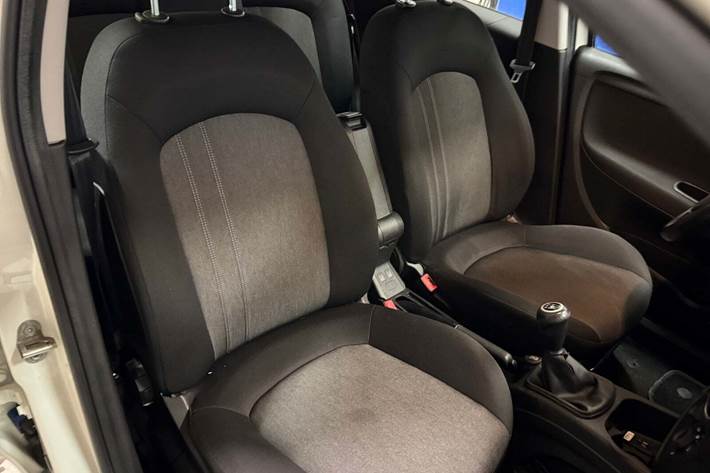 Hvid Fiat Punto fra 2014