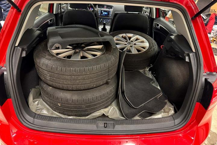 Rød VW Golf VII fra 2014