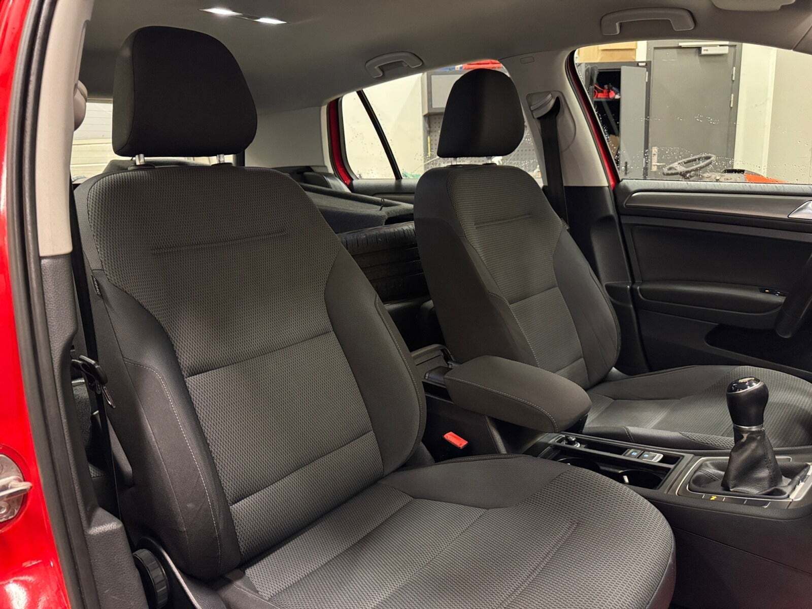 Rød VW Golf VII fra 2014