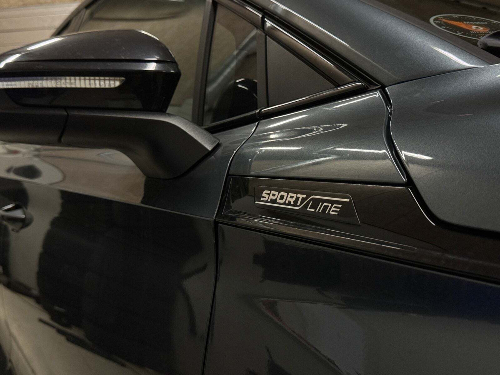 Grå Skoda Enyaq fra 2021