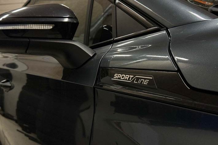 Grå Skoda Enyaq fra 2021