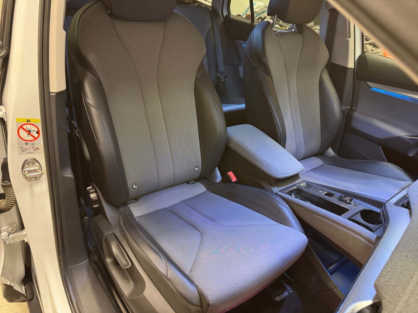 Hvid Skoda Enyaq fra 2022