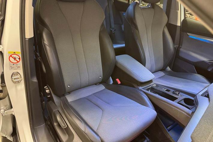 Hvid Skoda Enyaq fra 2022