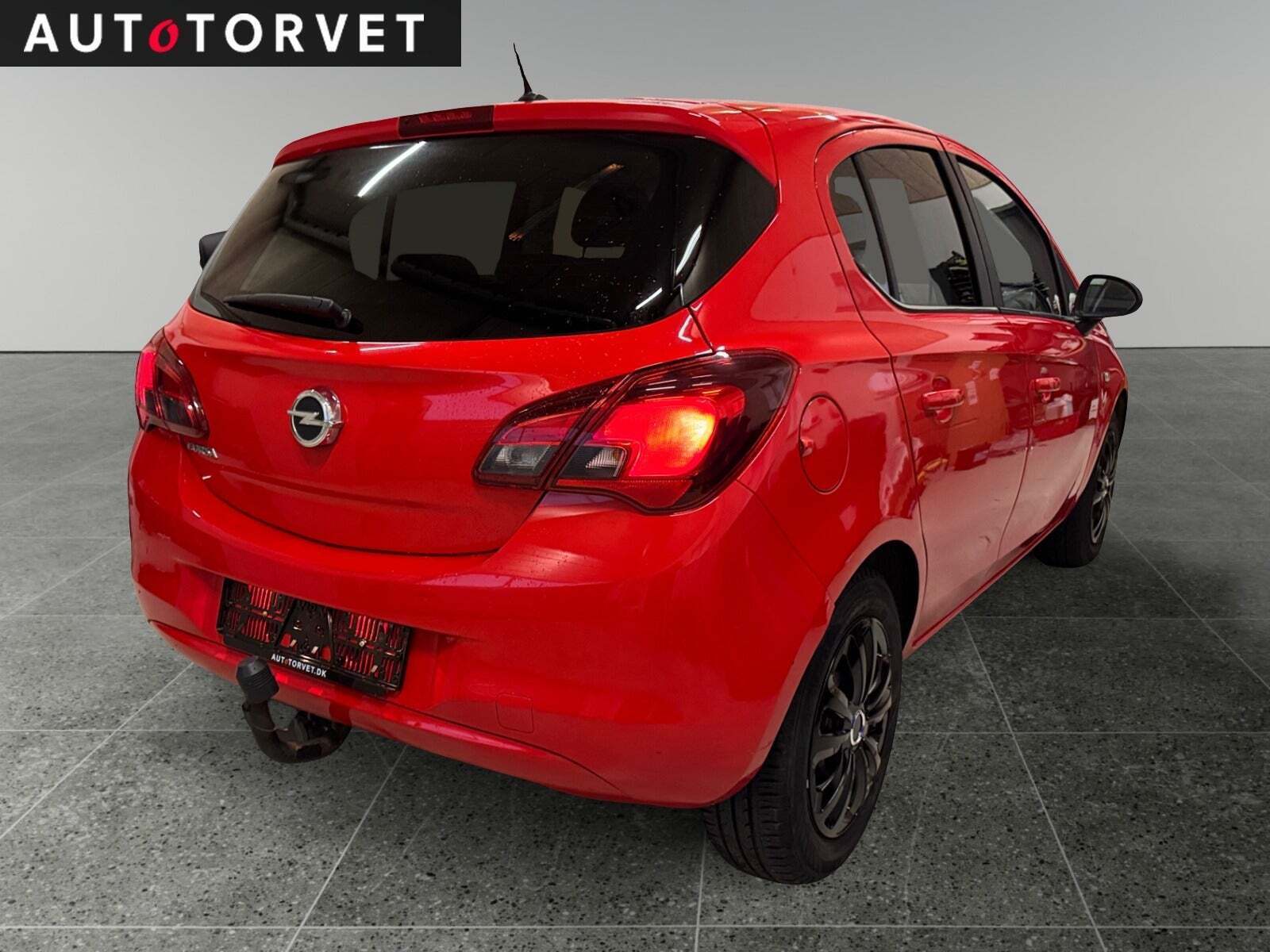 Rød Opel Corsa fra 2019