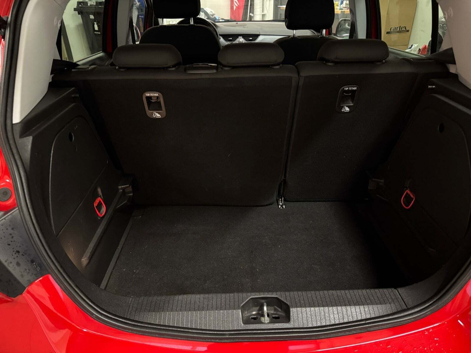 Rød Opel Corsa fra 2019