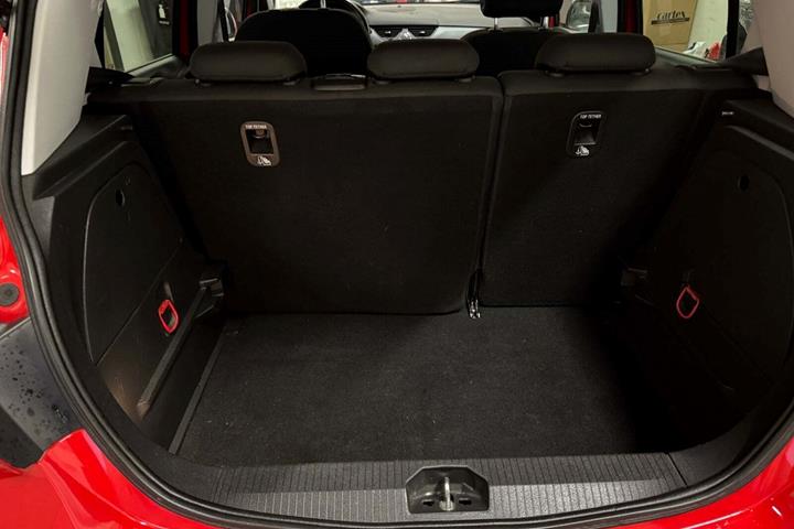 Rød Opel Corsa fra 2019