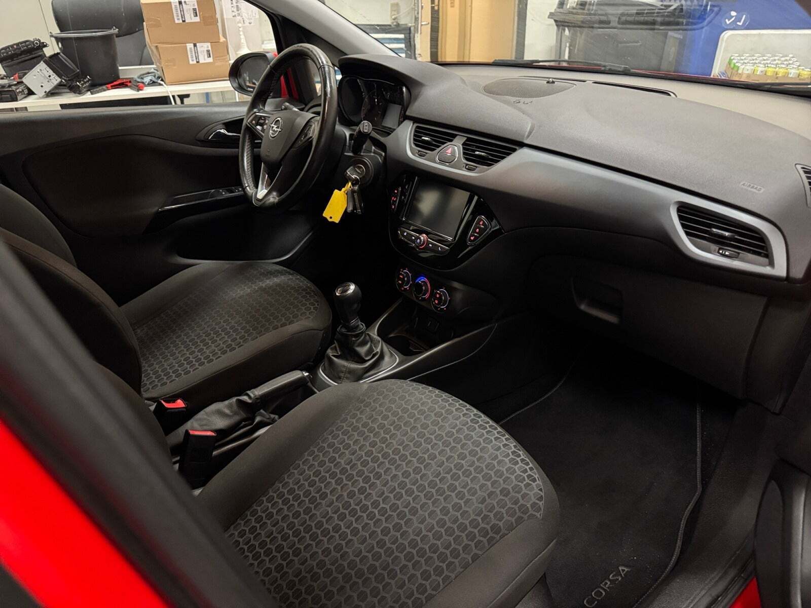 Rød Opel Corsa fra 2019
