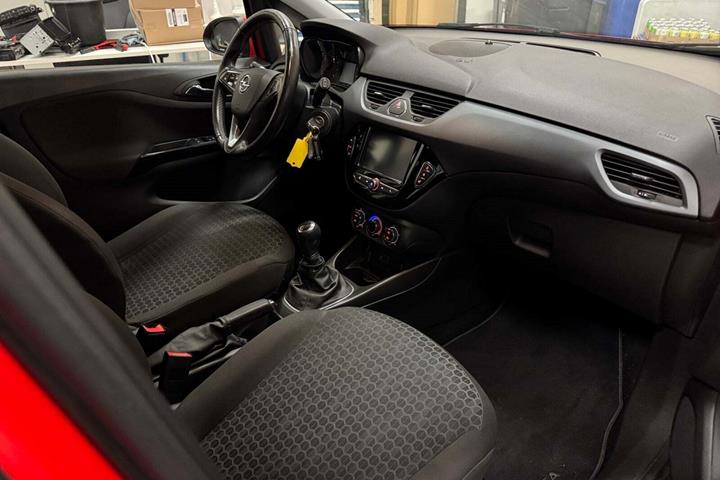 Rød Opel Corsa fra 2019