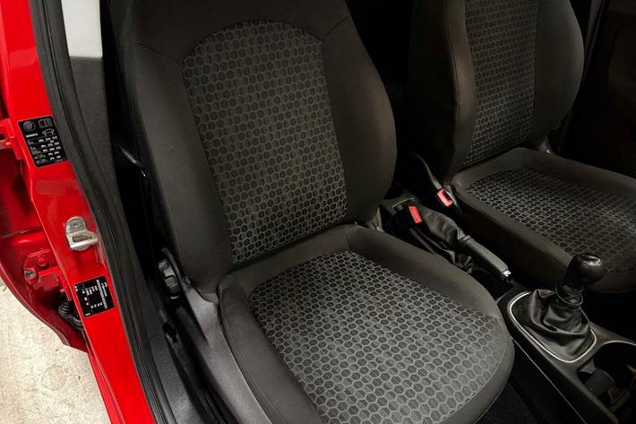 Rød Opel Corsa fra 2019