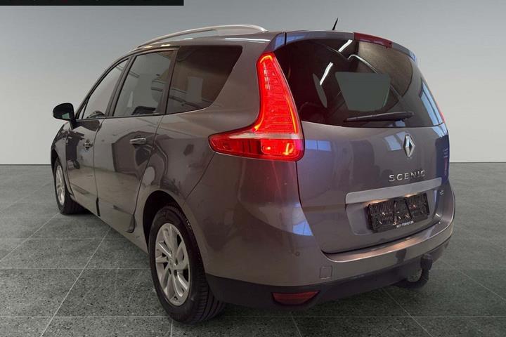 Grå Renault Grand Scenic III fra 2015