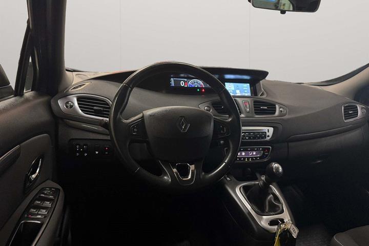 Grå Renault Grand Scenic III fra 2015