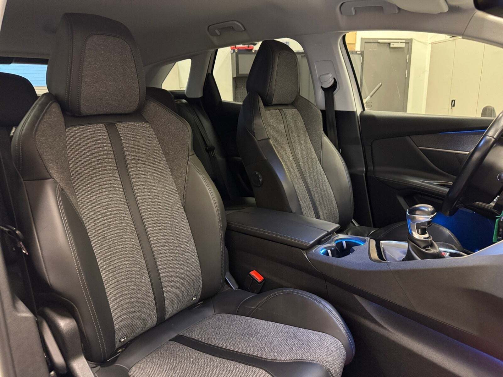 Hvid Peugeot 3008 fra 2018