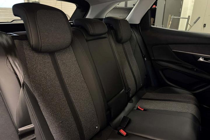 Hvid Peugeot 3008 fra 2018