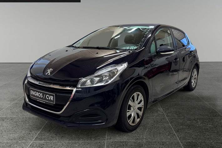 Blå Peugeot 208 fra 2019 set udefra