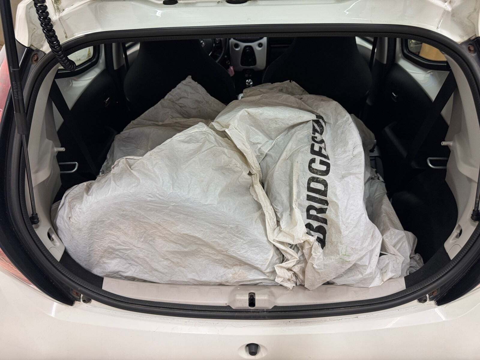 Hvid Toyota Aygo fra 2015