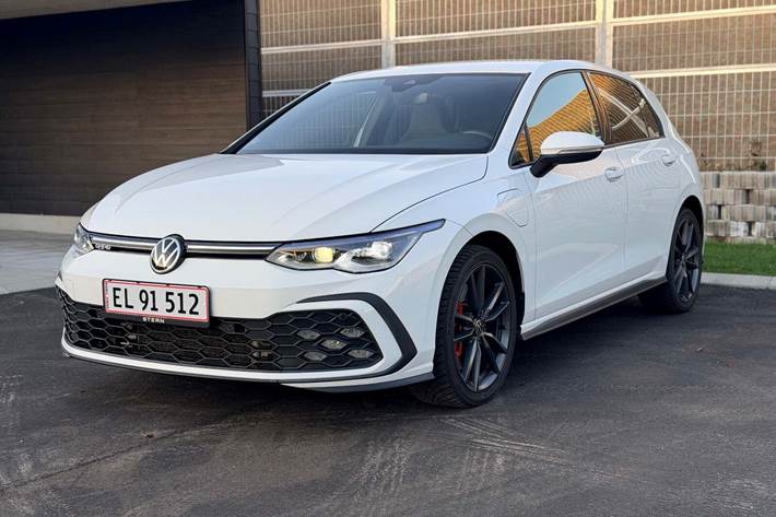 Hvid VW Golf VIII fra 2021