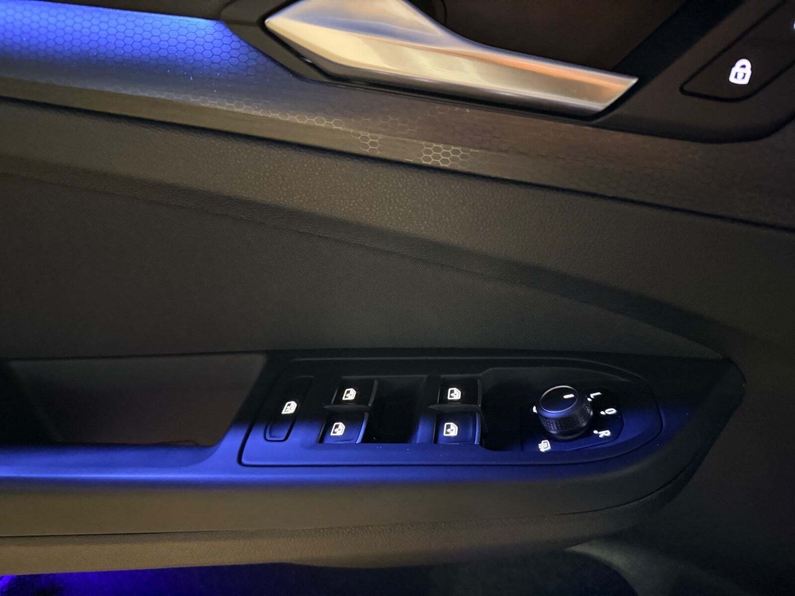 Hvid VW Golf VIII fra 2021