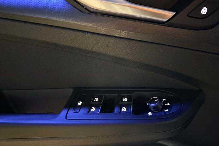 Hvid VW Golf VIII fra 2021