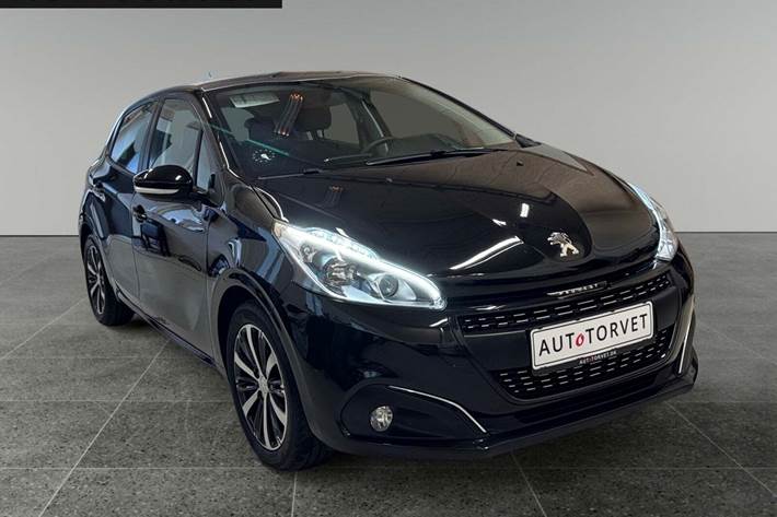 Sort Peugeot 208 fra 2017