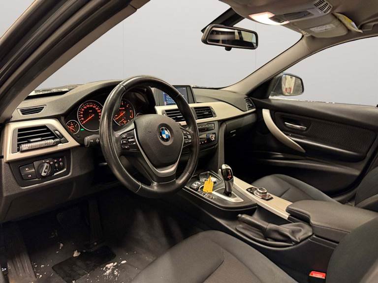 BMW 320d 2,0 Touring aut.