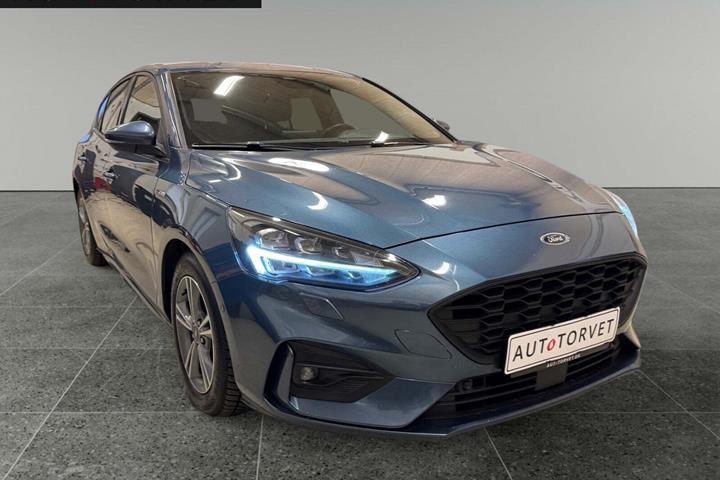 Blå Ford Focus fra 2020