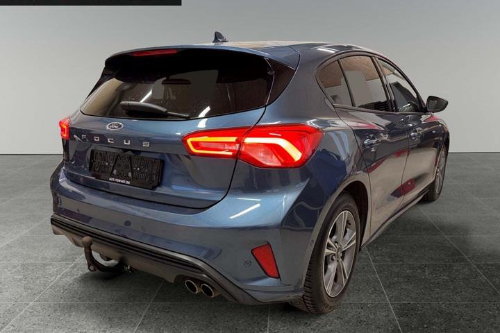 Blå Ford Focus fra 2020