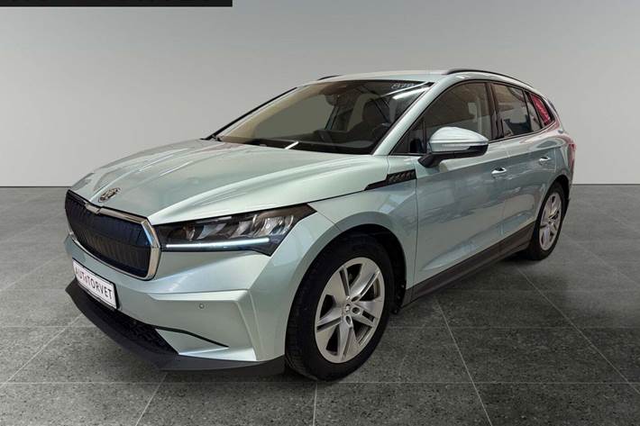 Turquoise Skoda Enyaq fra 2021 set udefra