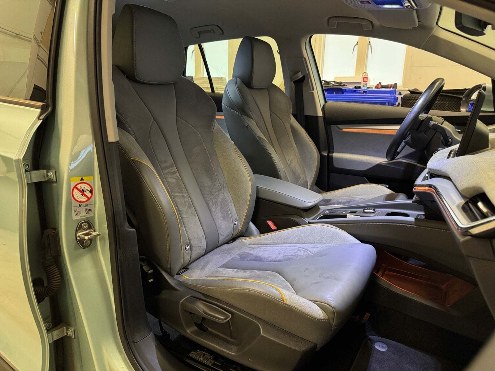 Turquoise Skoda Enyaq fra 2021