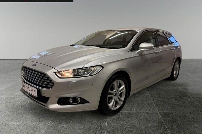 Sølv Ford Mondeo fra 2016
