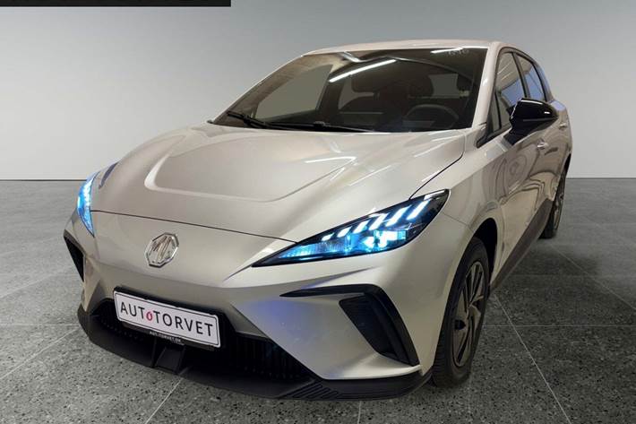 Sølv MG 4 fra 2023 set udefra