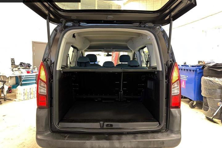 Sort Citroën Berlingo fra 2017