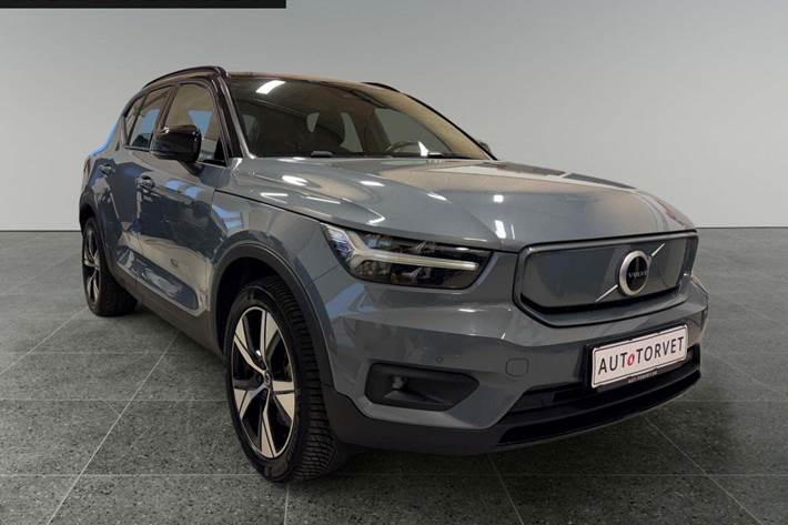 Grå Volvo XC40 fra 2021