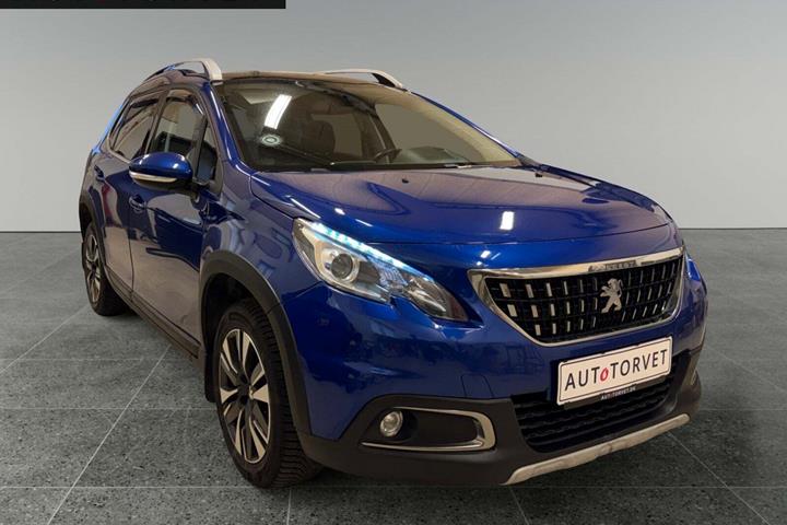 Blå Peugeot 2008 fra 2019