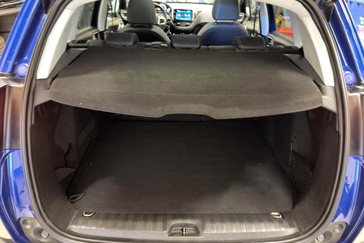 Blå Peugeot 2008 fra 2019