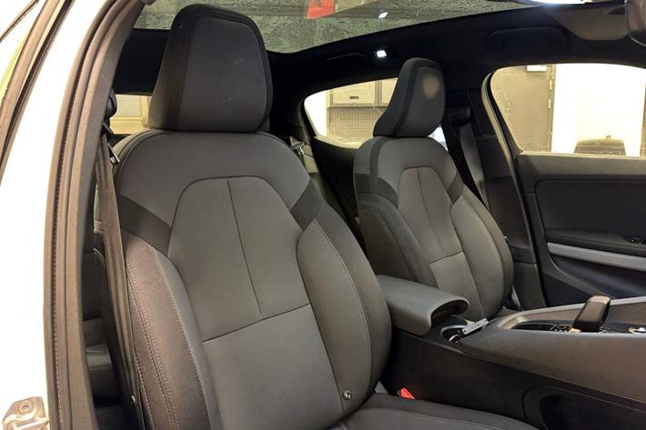 Hvid Polestar 2 fra 2021