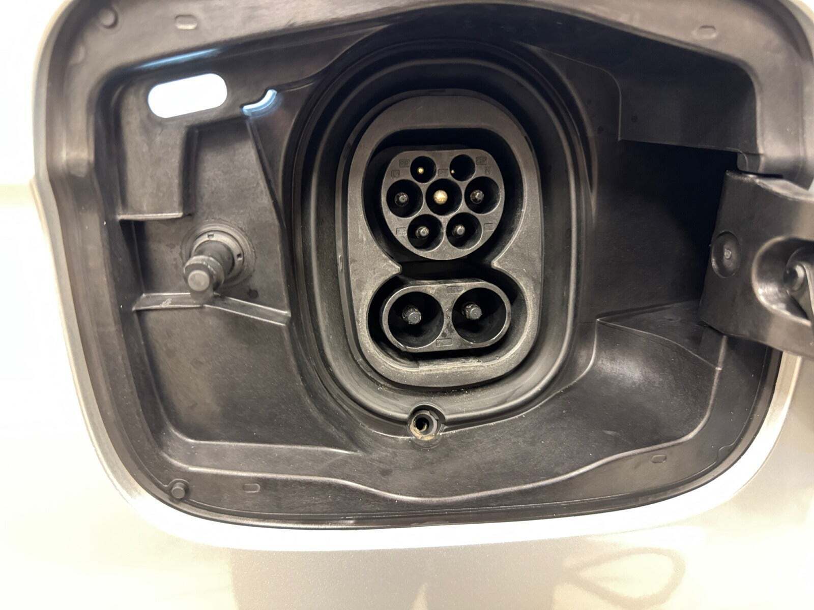 Sølv Skoda Enyaq fra 2024