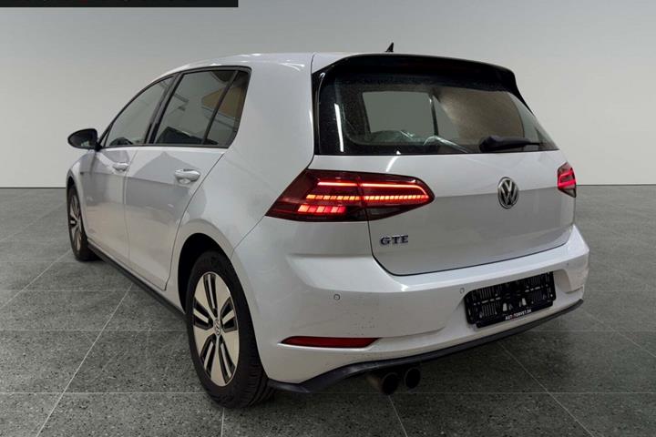 Hvid VW Golf VII fra 2017