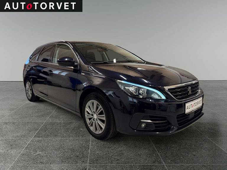 Peugeot 308 1,2 e-THP 130 Allure Sky SW