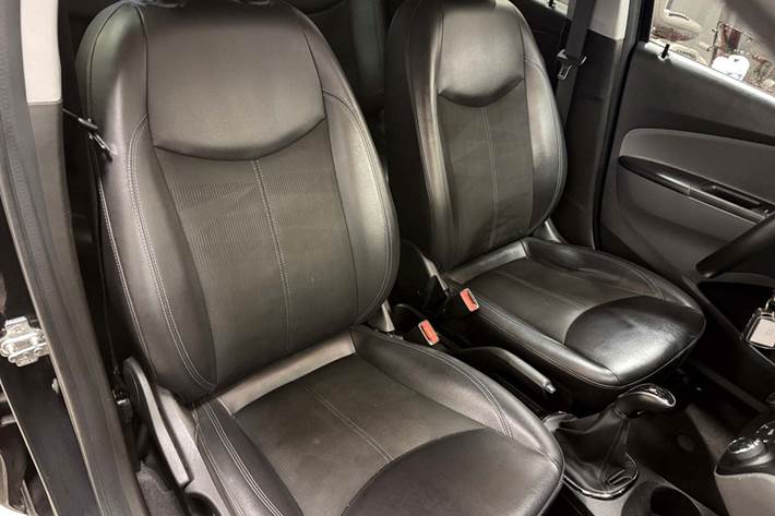 Sort Opel Karl fra 2016