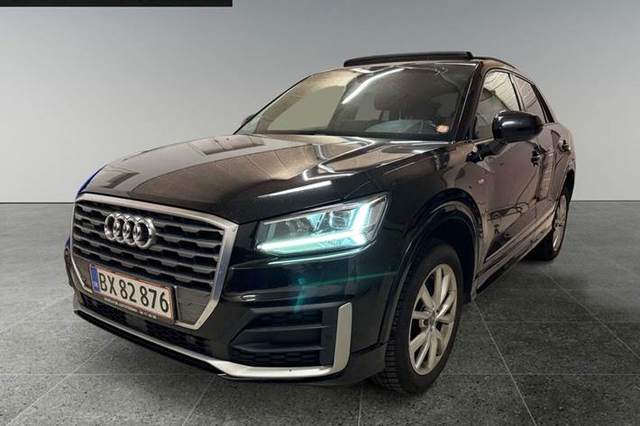 Sort Audi Q2 fra 2016 set udefra