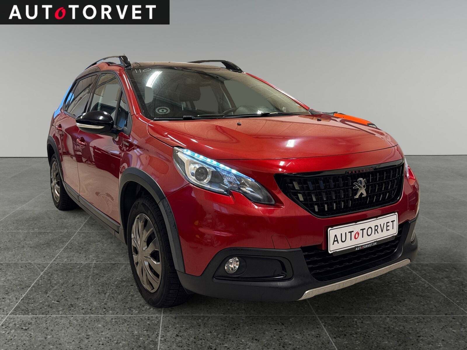 Peugeot 2008 1,6 BlueHDi 100 GT Line Sky