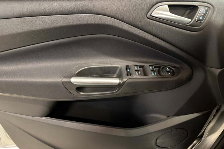 Sølv Ford C-MAX fra 2016