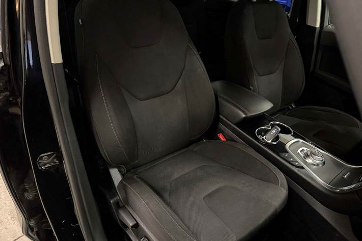 Sort Ford S-MAX fra 2020