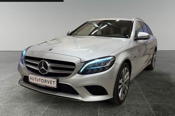 Sølv Mercedes C300 de fra 2021