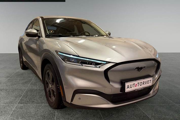 Sølv Ford Mustang Mach-E fra 2021