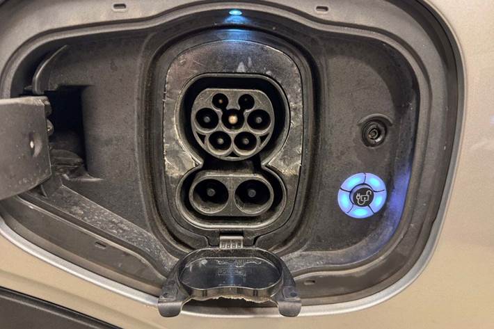 Sølv Ford Mustang Mach-E fra 2021